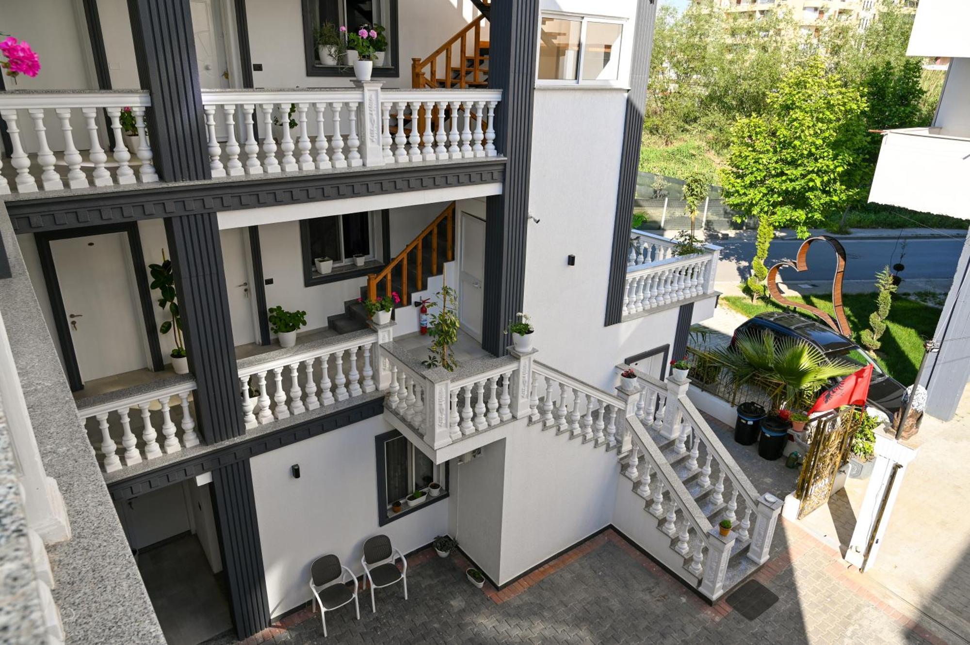 Vila Aaron Дуррес Экстерьер фото
